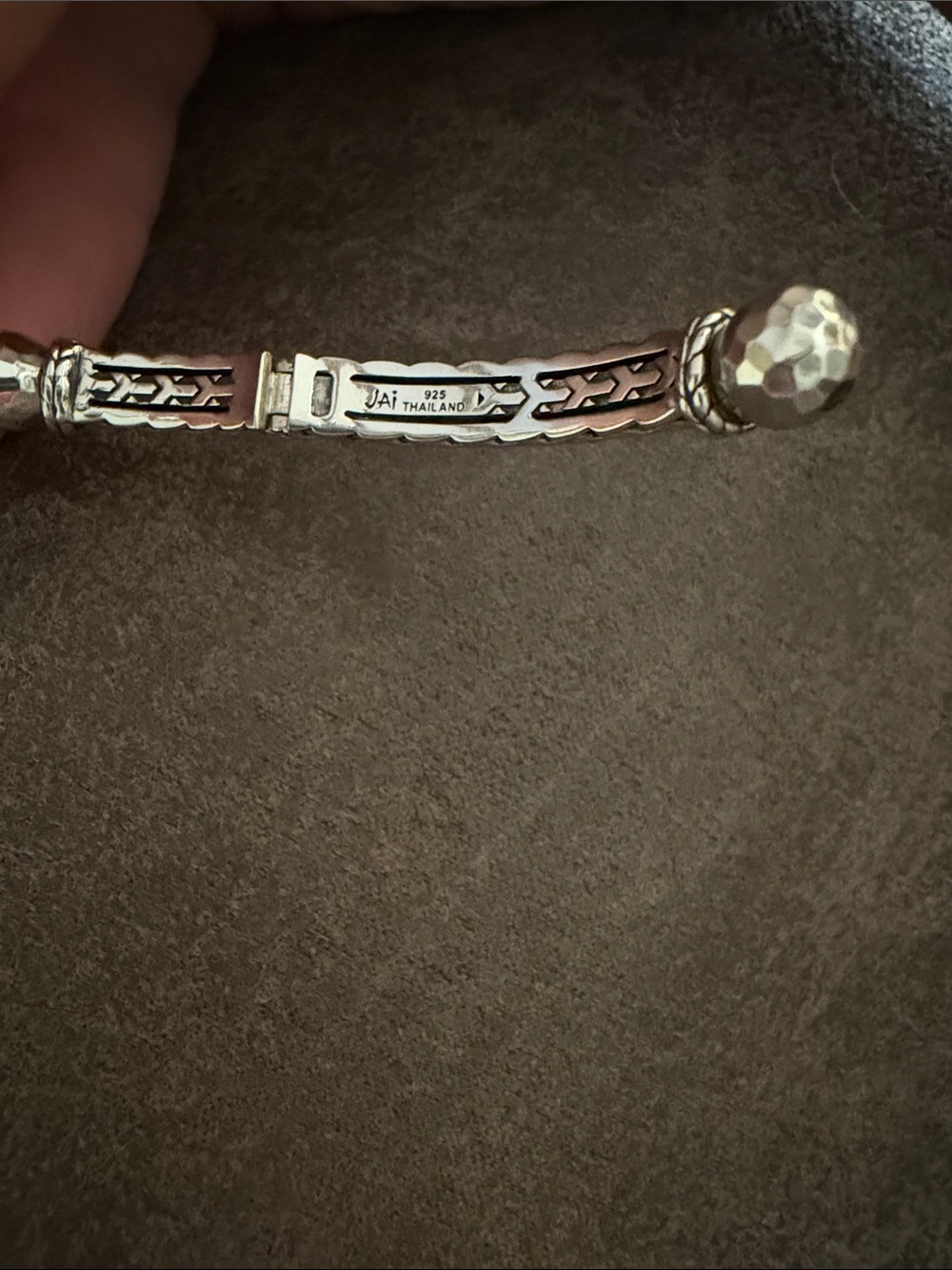 JAI Silver crane Textured Open Cuff beaded Bracelet - Size Small. - Picture 4 of 4